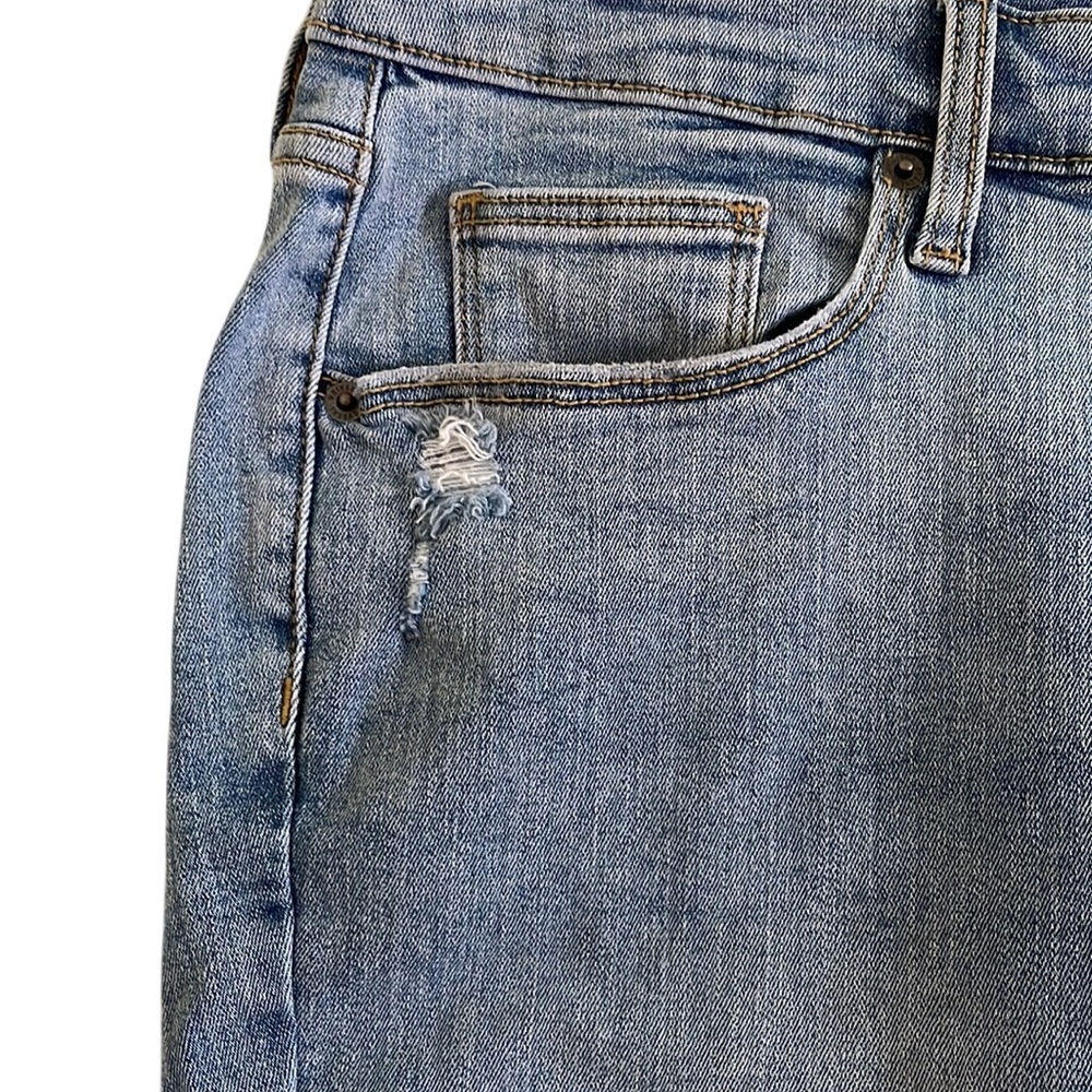 UNIVERSAL THREAD BLUE DENIM DISTRESSED BERMUDA JEAN SHORTS Size 14WR - Picture 11 of 15